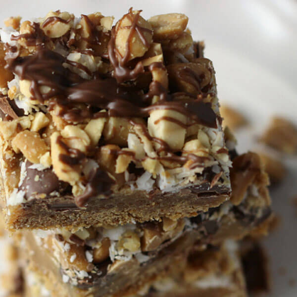 SKIPPY<sup>®</sup> Peanut Butter Magic Cookie Bars / SKIPPY<sup>®</sup> Magiska Jordnötssmörkakor