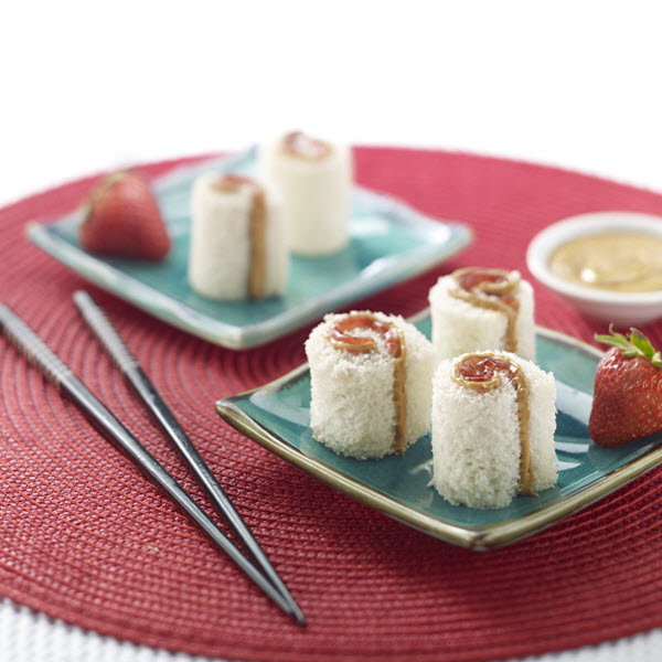 Peanut Butter “Sushi” Rolls / “Sushi”-rullar med jordnötssmör